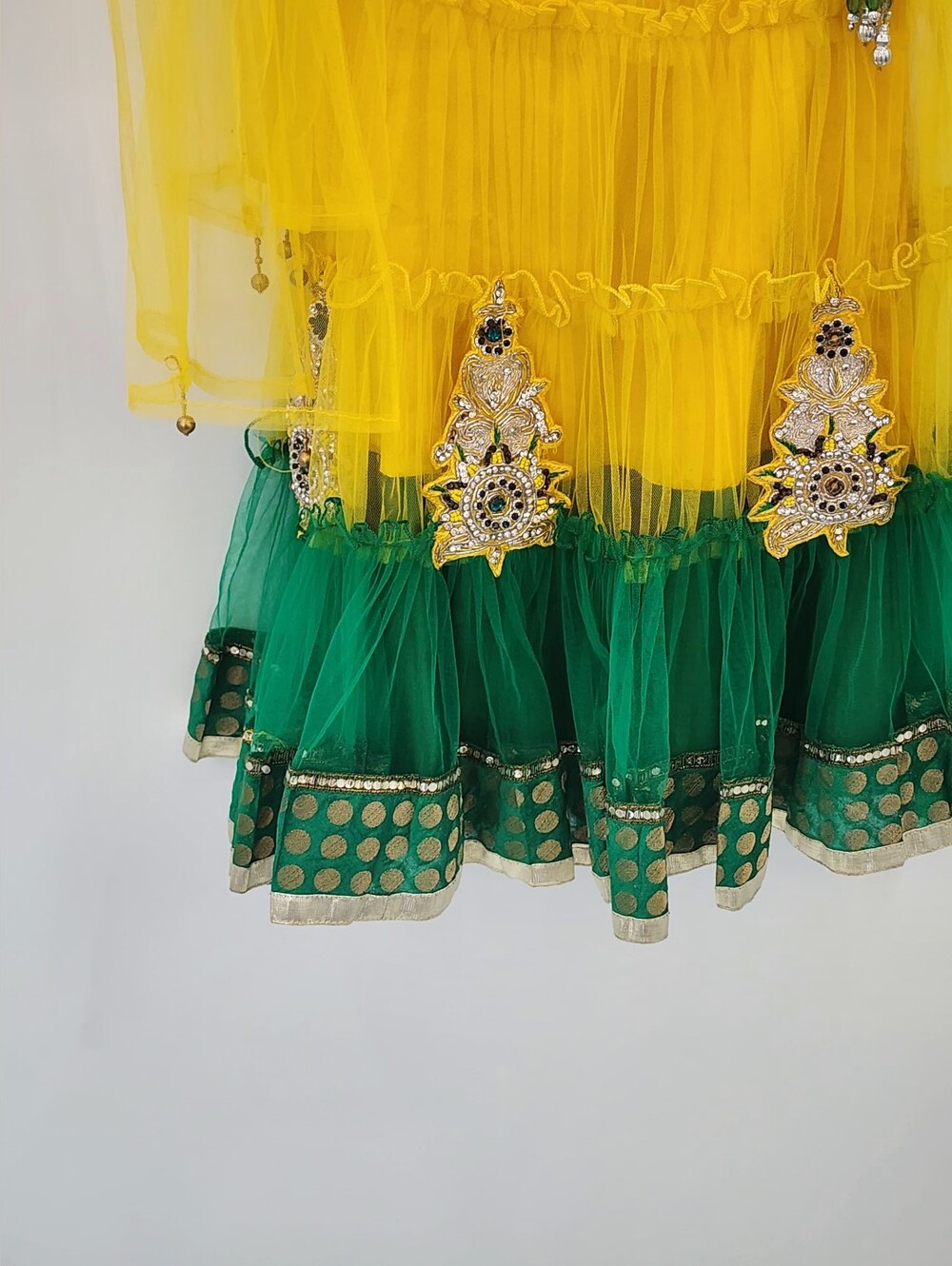 Girls Green & Yellow Traditional Lehenga Choli w/ Dupatta, Sz 6 Ethnic Dress - Picture 5 of 8